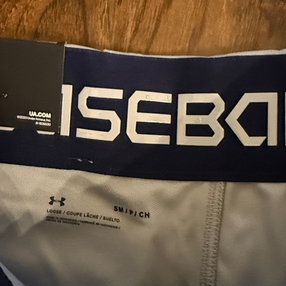 NWT!  Men’s UA men’s  Gray baseball Pants with Navy stripe, size small - Picture 4 of 7
